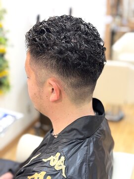 ファーレンピュアスウィート(fahren-pure-suite) フェードハードパーマ