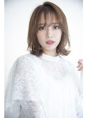 【淡いベージュの透明感】甘美な洗練さを纏うエアリースタイル