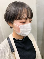テトヘアー(teto hair) マッシュショート、ワイドバング、ブリーチ、グレーアッシュ