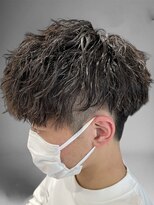 エール(Aile) MEN’SHAIRウルフアッシュブラックカルマパーマベリーショート