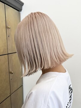 ヘアーアイスカルテット(HAIR ICI QUARTET) 透明感抜群♪ダブルカラーブリーチホワイトベージュ