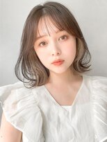 似合わせカットホワイトブロンド艶感くびれヘア#205f0312