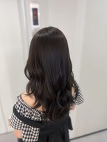 アルドーレフィエロ シンサイバシ(Ardore fiero shinsaibashi)&nbsp;赤みをしっかりおさえてくれる暗めオリーブブラック♪