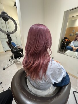 ハチマルハチ ナル 登戸店(808 nalu) 大人可愛いくすみピンクミディ