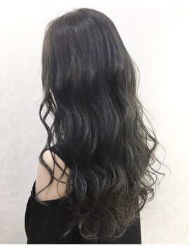 ラウレア(Laule'a) イルミナカラー＆Ｒカラー 外国人風グレージュグラデーション