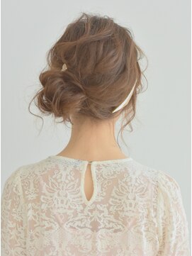 オートル 綱島店(AUTRE by FUGA hair) 清楚なゆるふわシニヨン☆【AUTRE綱島店】20代30代40代50代