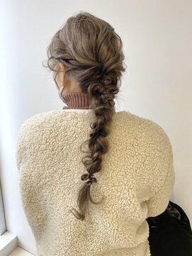 アライブ ハラジュク(ALIVE harajuku) 柔らかグレージュ