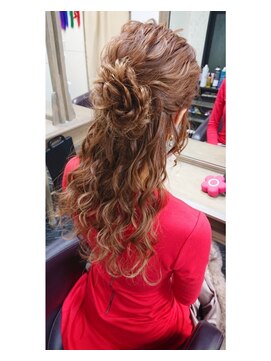 エヌエービー 池袋店(N.A.B.) ハーフアップ