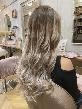 ラグシス ザ ヴィンテージ(LUXIS THE VINTAGE) 【シールエクステ】グレーグラデーション×ハイライト