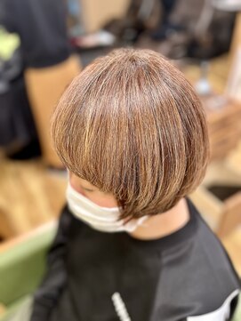 ピッカヘアーデザイン(PICKA hair-design) ベージュ