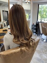 フツーロ 栄(FUTURO) コテ巻き エクステ ヨシンモリ ベージュカラー