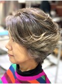 大人のグレイカラーショート