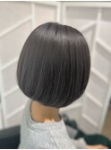 小顔ショートボブ丸みショート×アッシュオリーブ白髪ぼかし