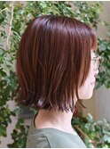 質感軽やかに大人っぽく切りっぱなしボブ
