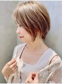 20代30代40代抜け感ショートレイヤーミルクティベージュ