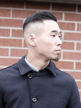 ザ チョップ ショップ ハラジュク(THE CHOP SHOP HARAJUKU) サイドパート + スキンフェード