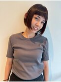 酸性ストレートで自然なストレート/切りっぱなしボブで大人ヘア