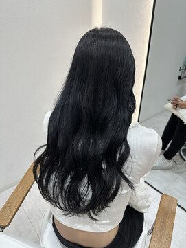 ジーナ 博多筑紫口(Zina) 地毛風ブルーブラック×艶髪ゆるふわヨシンモリヘア【福田れん】