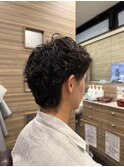20代30代周りと差がつく緩めツイストスパイラルパーマ