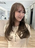 透明感オリーブベージュ×ゆるふわレイヤーカット