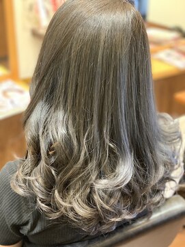 ヘアースタジオ ビームス 西江井ヶ島店(Hair Studio BEAMS) ブルーアッシュ