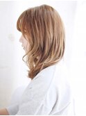 透け感ハイトーンのミックスカール