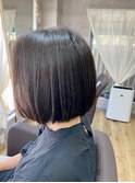暗髪×シンプルボブ 大人可愛いスタイル