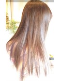 サラ艶ストレートヘアー