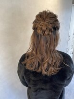 ノアレ(Noale)&nbsp;ゆるふわハーフアップ