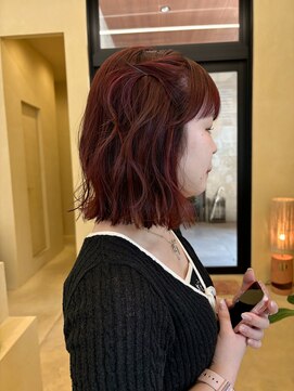 スニュウ(snuw) 切りっぱなしボブ小顔カットグレージュピンクカラー