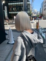 ペレ 原宿(PELE) ダブルカラー/ケアブリーチ/羽エクステ/原宿