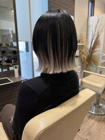 シェリッシュ ノース(Sheriche North) ブラック×お洒落ホワイトベージュインナーカラー