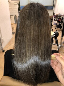 アコンプリッシュ 代官山 恵比寿(accomplish) プラチナミネコラ