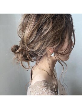 フェリアあべの(FERIA) 【天王寺 あべの】ベージュヘアアレンジ