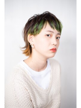 ビハインドザカーテン(BEHIND THE CURTAIN) インナーグリーン×ツーブロック×マッシュウルフ