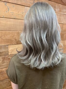 サンディーズ(Sandees) ▼ホワイティアッシュベージュカラー