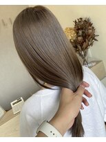 リアン(LIAN)&nbsp;ベージュ寄りのグレージュ