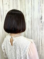 アンダーバーホワイト 南海難波店(_WHITE)&nbsp;丸みグラデーションボブ