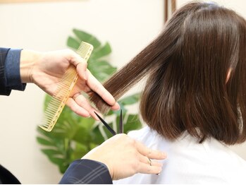 ルフレ(reflet)の写真/《桜ケ丘駅徒歩10分》大人女性に。年齢による髪のお悩みも、少人数のプライベート空間で気軽に相談できる☆