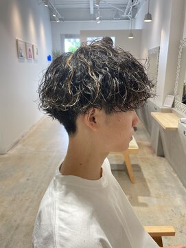 コレット 宇都宮(collet Gigi) ハイライト/マッシュパーマ/束感/波巻き/ツイストスパイラル