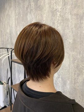 イーラ(E-LA) ショートボブ