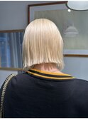 抜きっぱなしブロンド2ブリーチカラータッセルボブホワイト
