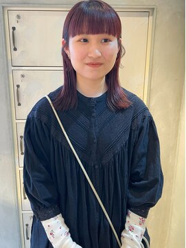 レス 伏見(LESS) ぱつっとミディアム×ボルドーカラー