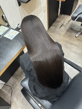 ヨンセンチメートル 野々市店(4ｃｍ) 艶髪【髪質改善/縮毛矯正/トリートメント】