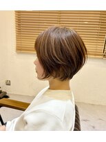 チリンバイロストシティー(Chillin by LOSTCITY)&nbsp;丸みショートボブ