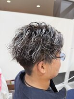 チェレ アズーリ 狭山店(Chere azuri)&nbsp;メンズハイライトスパイラルパーマ・ホワイトメッシュ