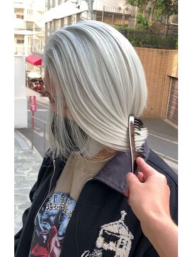 テラ 仙台(Tera) ホワイトグラデーション ホワイトカラー