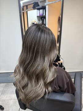 ラフ 難波店(LAFF) シルバーバレイヤージュ/silver balayage