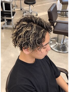 アース いわき店(HAIR&MAKE EARTH) メンズハイライト×ツイストスパイラルパーマ
