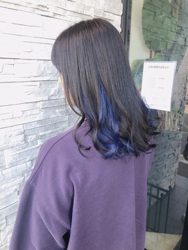 アールトゥーヘアー(art To Hair) ブルーのインナーカラー